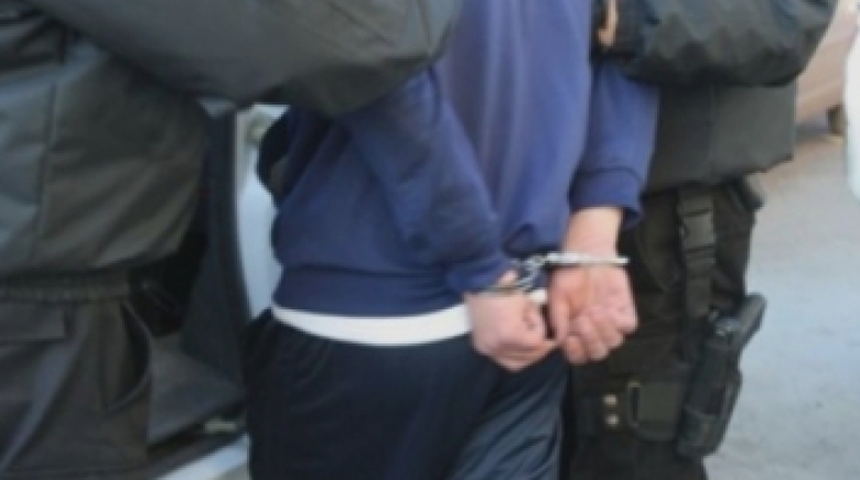 Dezvăluirea misterului „Fantomas”, hoțul enigmatic care a instigat teama în rândul milionarilor din capitală 1 cine este si cum a fost prins fantomas spargatorul misterios care a facut ravagii in cartierul milionarilor din capitala 68ab15e505356