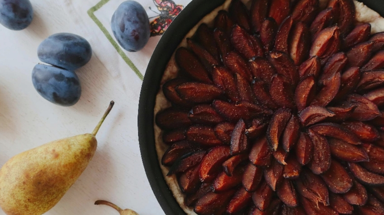 Deliciul prunelor din inima Transilvaniei: o rețetă savuroasă de neratat 1 lichiu cu prune o reteta traditionala din ardeal 68a8a209d1aed