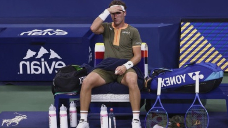 mirosul de canabis le face probleme jucatorilor de la us open este enervant sa joci si cineva sa fumeze marijuana la cativa metri 68b016ba16db6
