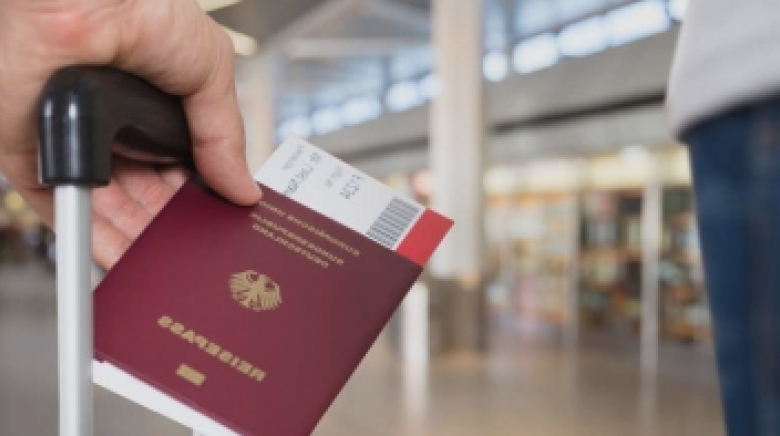 Pașaport pierdut sau furat? Descoperă pașii necesari pentru a obține un înlocuitor 1 pasaportul pierdut sau furat pasii pe care trebuie sa ii urmezi pentru a obtine unul nou 68a83967505cd
