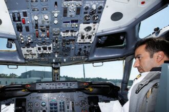 proposals for commercial planes to operate with one pilot shelved after critical eu report 68b2ec5441e6c