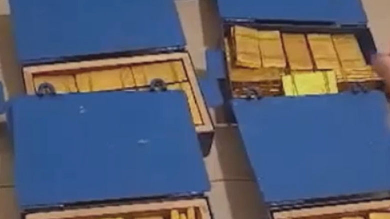 Directorul CFR Cluj își etalează averea: „Dețin 17 cutii, fiecare cântărind câte 100 de kilograme” 1 video patronul cfr cluj se lauda cu aurul pe care il detine sunt 17 cutii a cate 100 de kile pregatite 68aefaa23f72d