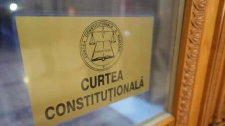 austeritate doar pentru unii specialii de la ccr scapa de reforma si primesc spor pentru tacere 68d8fe10d9e76