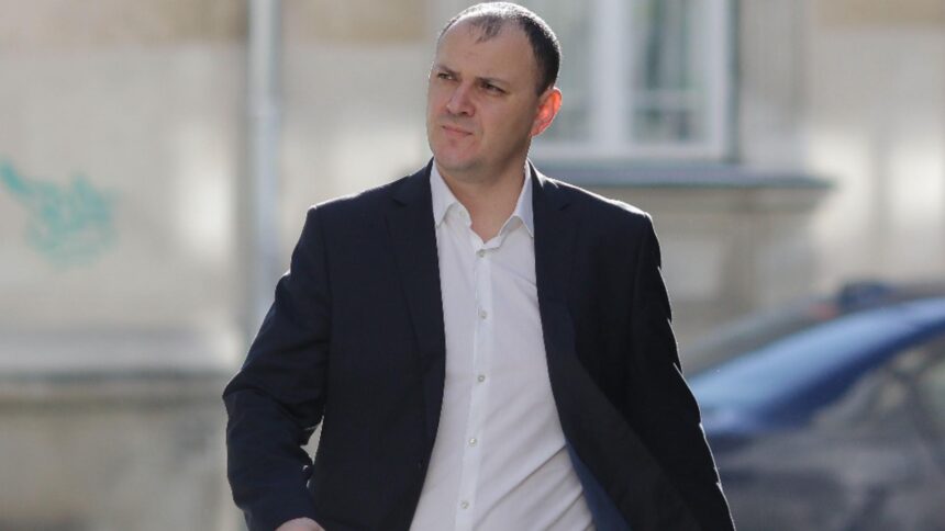 fugarul sebastian ghita mai scapa de un dosar fostul deputat era acuzat ca a primit comisioane de aproape 6 milioane de euro sub masca unor contracte fictive 68da488a27f17