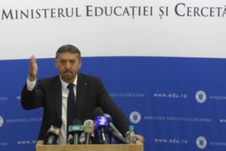 nicusor dan nu sunt deloc multumit de situatia din educatie primul semnal ca nu l place pe ministrul daniel david 68c272078b784