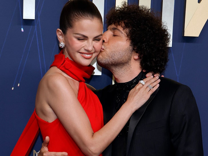 selena gomez marries benny blanco 68d871e0e1363
