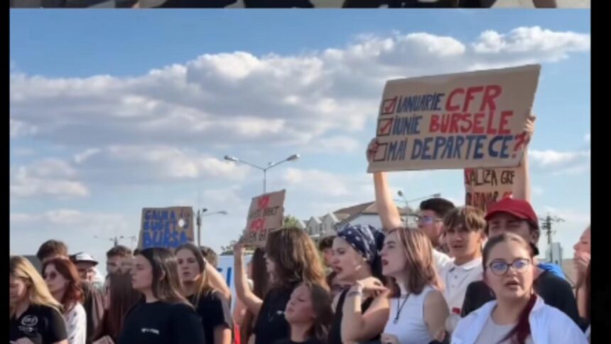 studentii incep anul universitar cu proteste in strada si cer sa fie ascultati de premierul bolojan 68da140cd144a