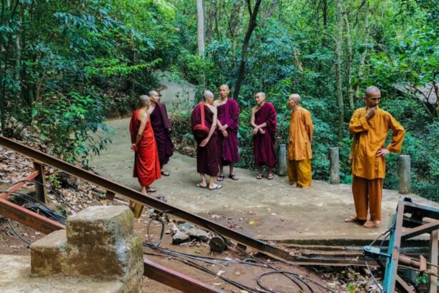 un roman care s a facut calugar budist a murit intr un accident de funicular in sri lanka alaturi de alti sase calugari 68d5651e6a71d