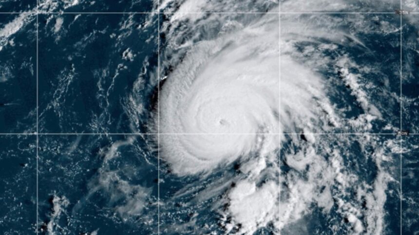 Uraganul Gabrielle își croiește drum spre Europa: vânturi devastatoare de peste 200 km/h și valuri gigantice. Care va fi prima sa oprire 1 uraganul gabrielle ameninta europa vanturi de peste 200 km h si valuri uriase unde va lovi prima data 68d40e2ccfce9