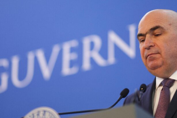 banca mondiala a revizuit negativ previziunile privind evolutia economiei romaniei si indica drept cauza austeritatea lui bolojan 68e648407fbb1