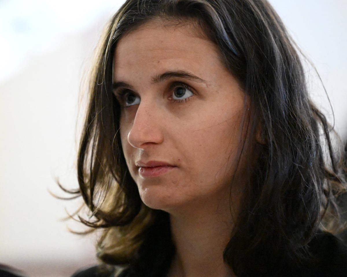 Steaua biatlonului francez, Julia Simon, condamnată pentru furt și fraudă cu carduri de credit 1 french biathlon star julia simon found guilty of theft and credit card fraud 68fbb39e492f9