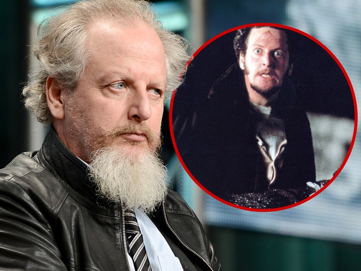 home alone star daniel stern taken to hospital after medical emergency 68ee99c5ba8f0