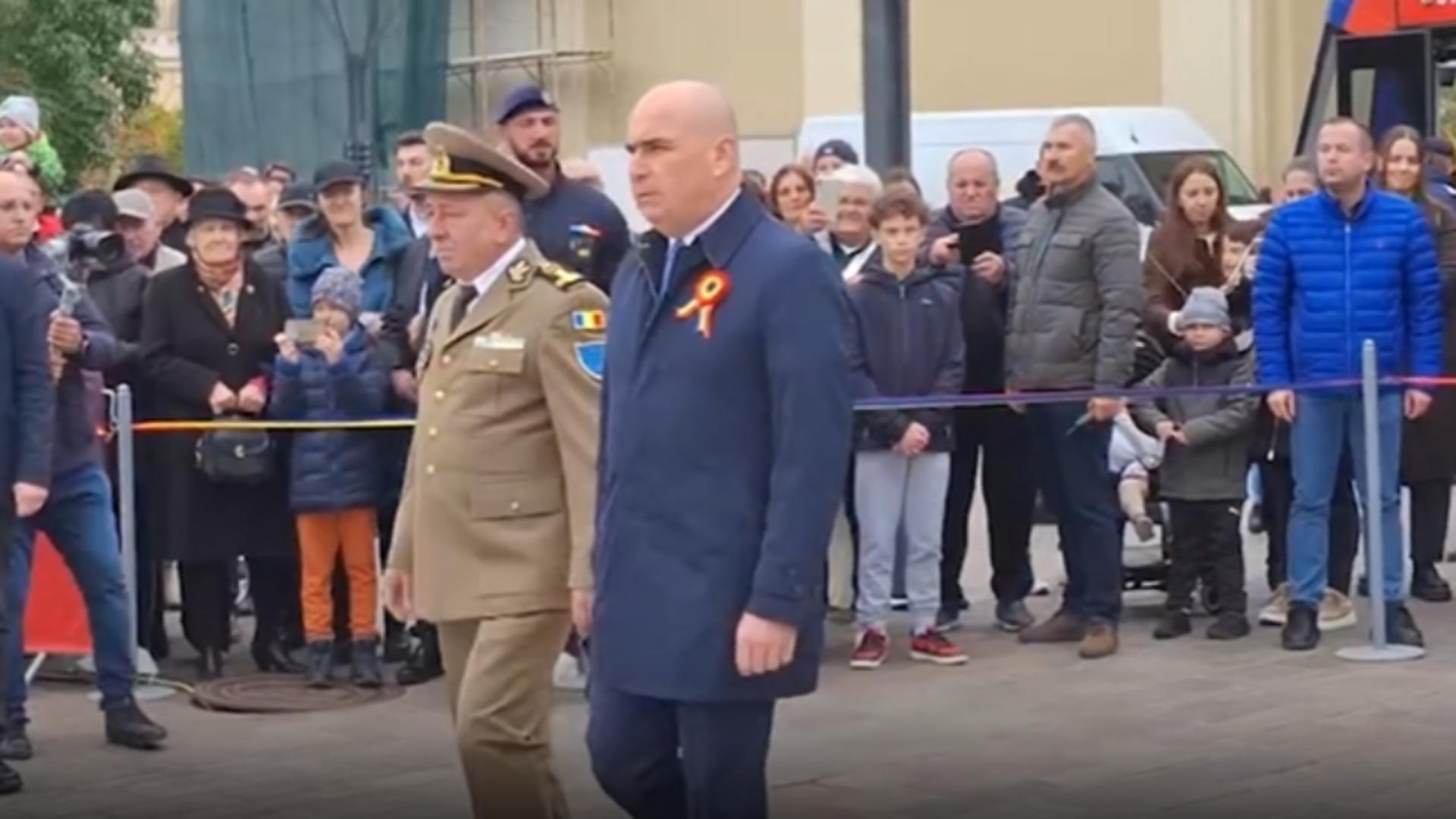 ireal bolojan primit cu covor rosu si imnul prezidential la oradea 68eb9f5d8f589