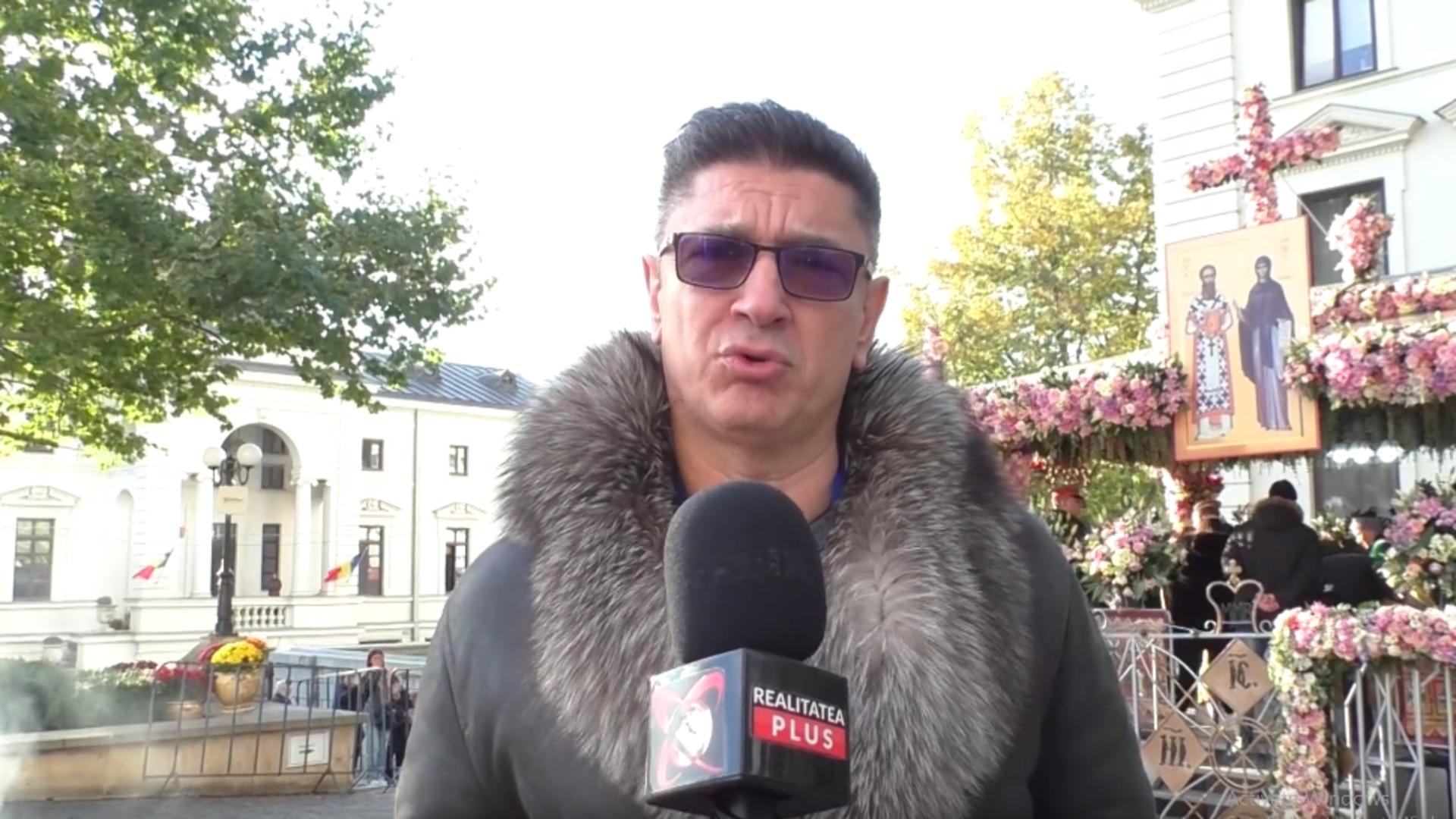 luis lazarus a stat ore in sir pentru a se ruga la moastele sfintei parascheva video 68edef55c20e5
