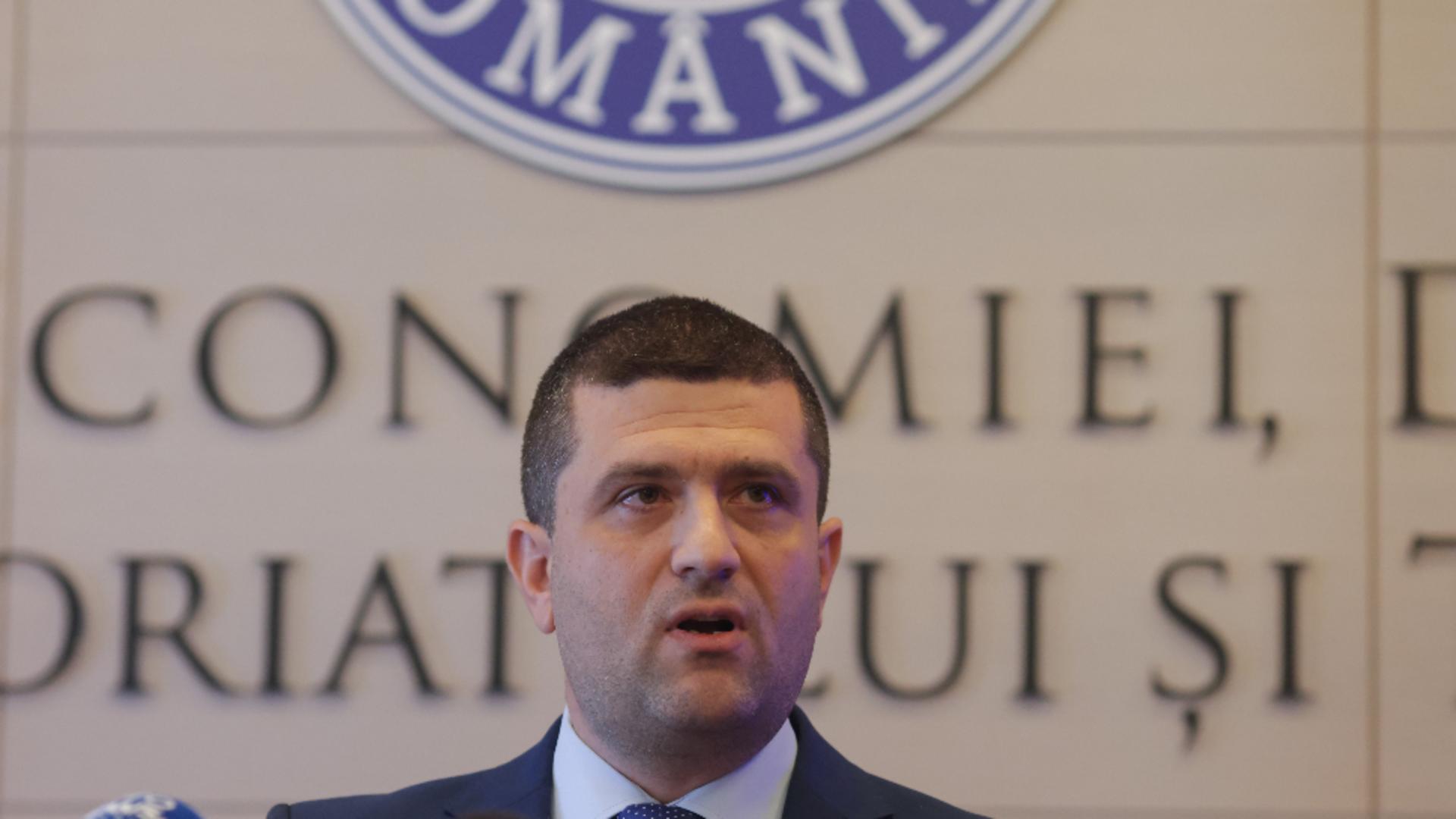 o noua motiune initiata de aur dezbatuta si supusa votului astazi in senat ministrul economiei in vizor 68ec8069b07fc