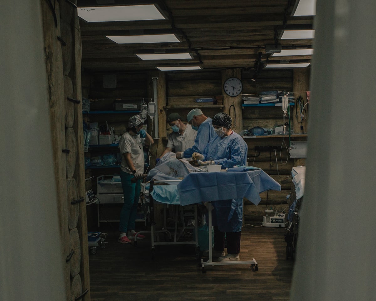 Sub pământ, la șase metri adâncime, un spital oferă îngrijire soldaților ucraineni răniți de dronele rusești 1 six metres below ground a hospital treats ukrainian soldiers injured by russian drones 68fc4e52984c9