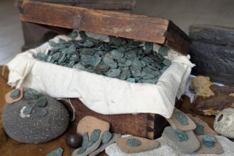 treasure hunters discover 1m in silver and gold coins off florida coast 68df2dbc67068