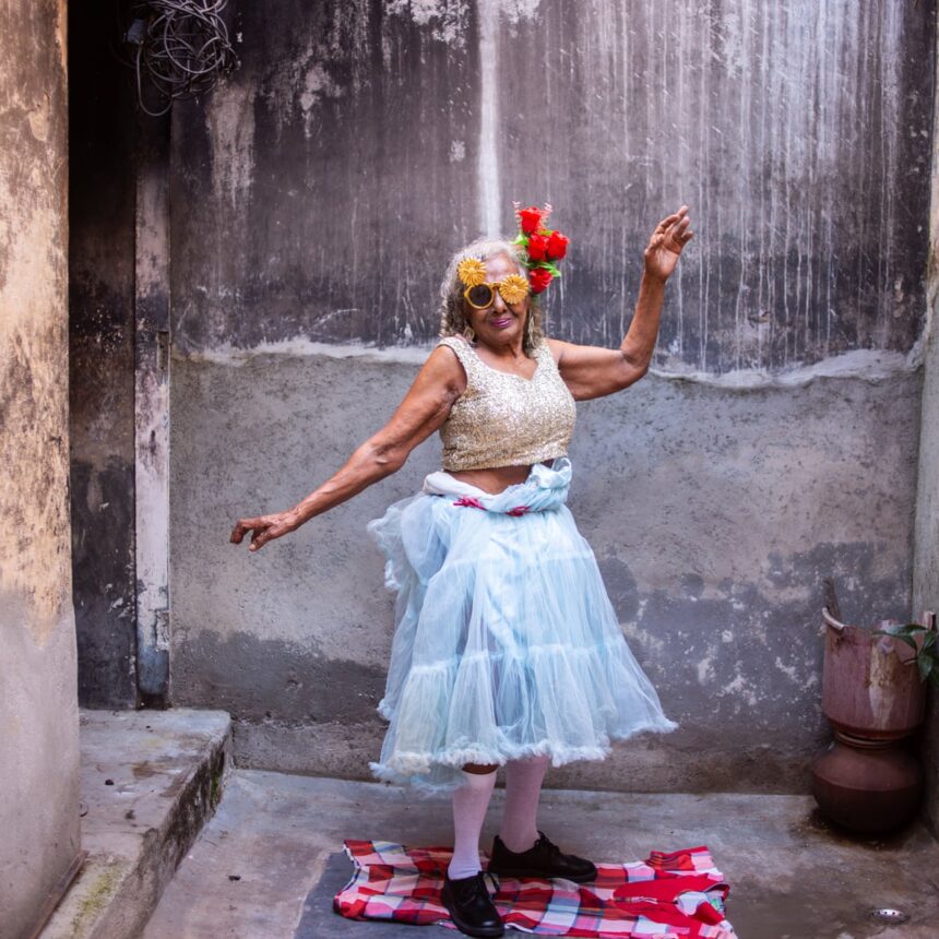 women behind the lens i thought who is this woman i need to know her 68de15a7accb2