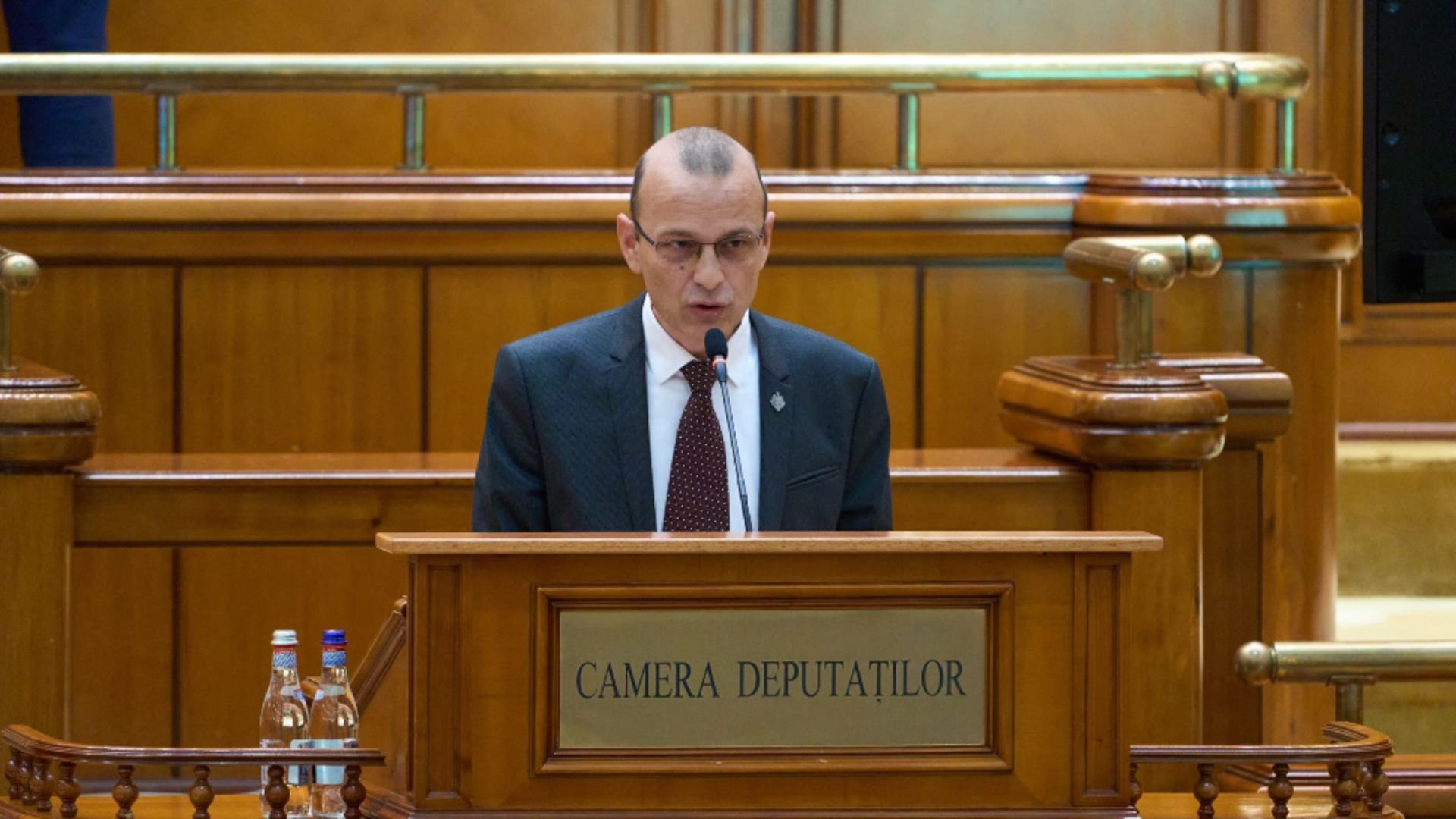 dominic fritz sare randul la cetatenie aur cere explicatii dupa ce primarul timisoarei a obtinut cetatenia romana in timp record pentru omul de rand minimum doi ani pentru el82 69171e9812934