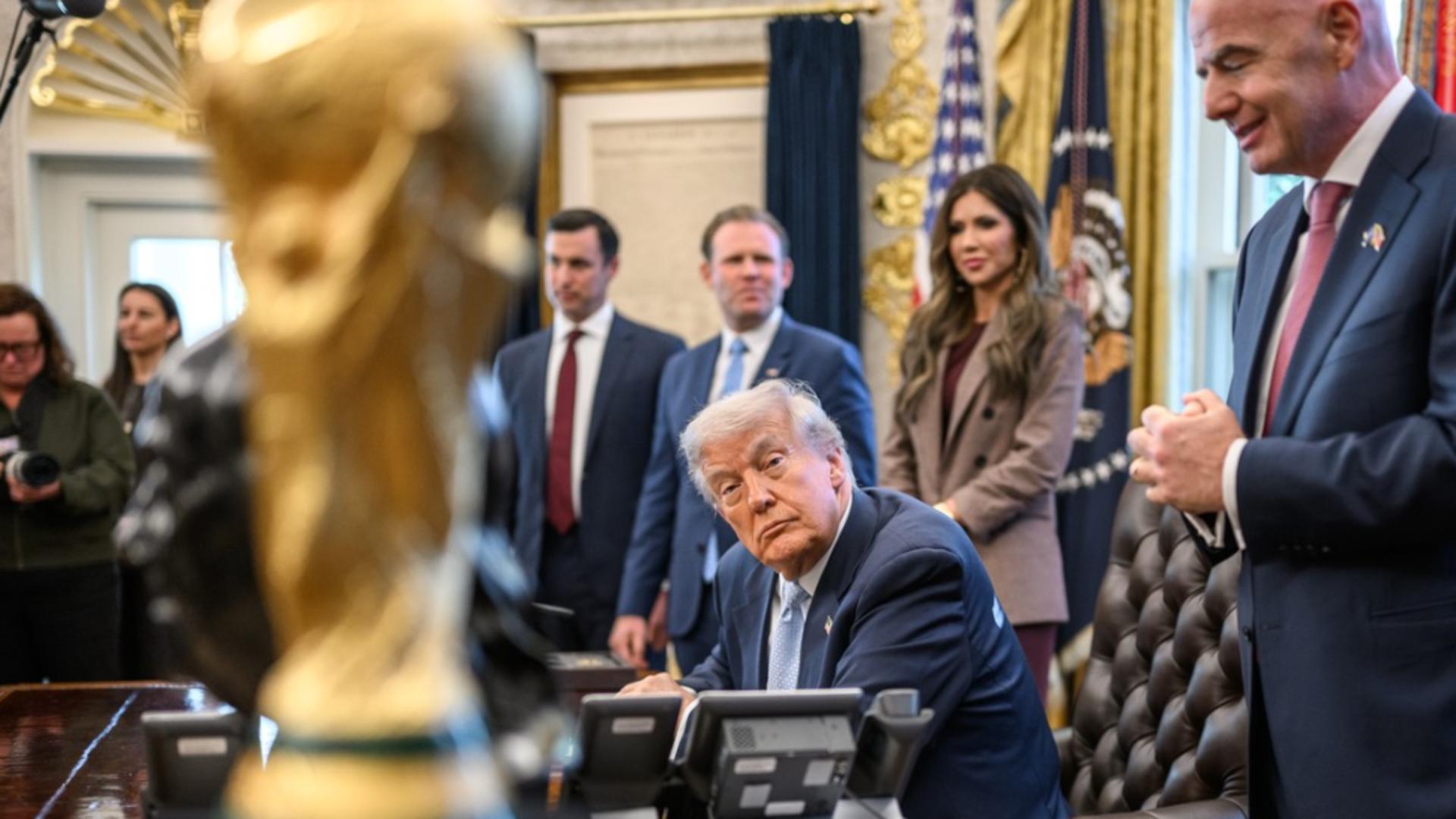 dupa iran donald trump le da interzis fanilor unei alte echipe de fotbal la cupa mondiala 6921f4853b3ed