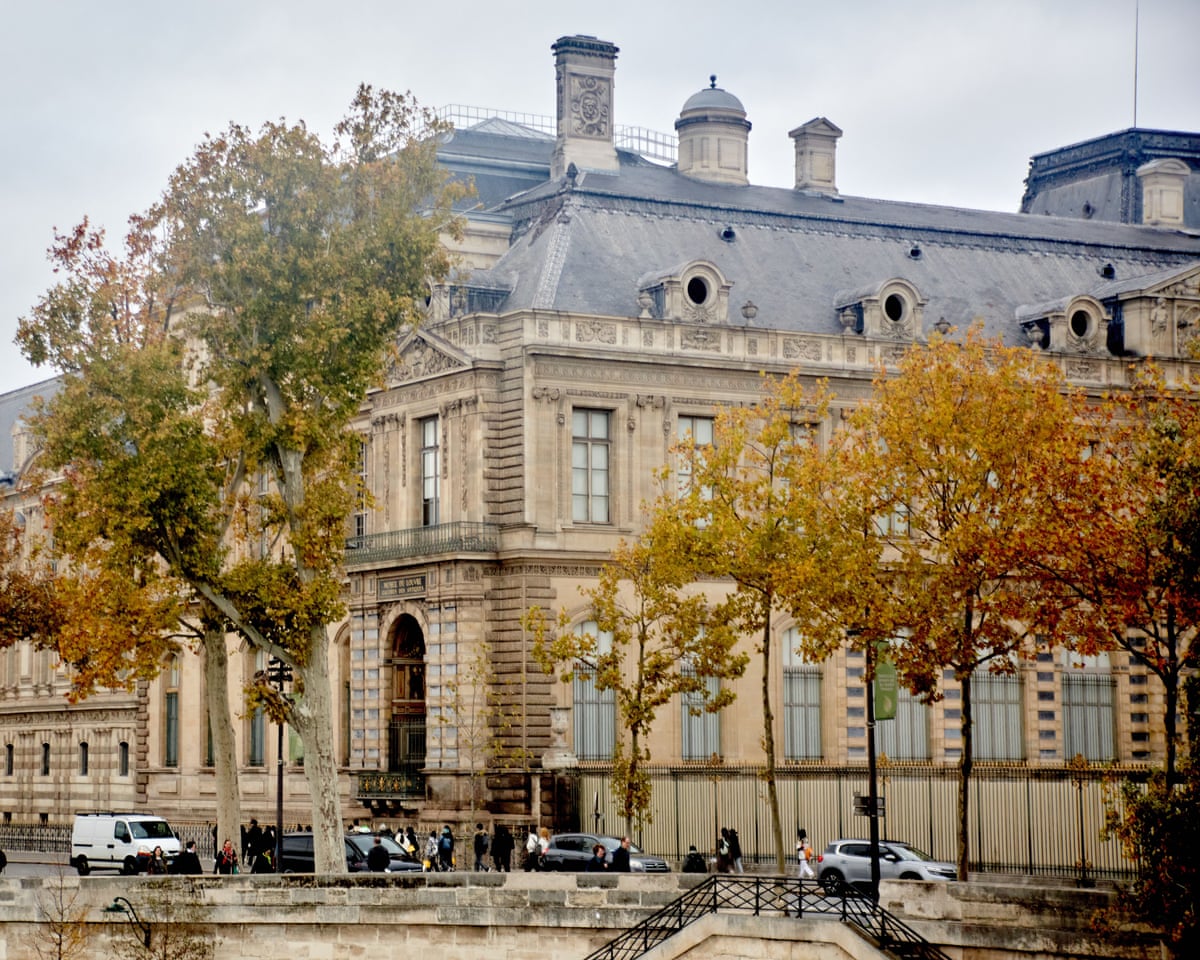 louvre heist suspect is social media star and former museum guard reports say 690b9e559e640