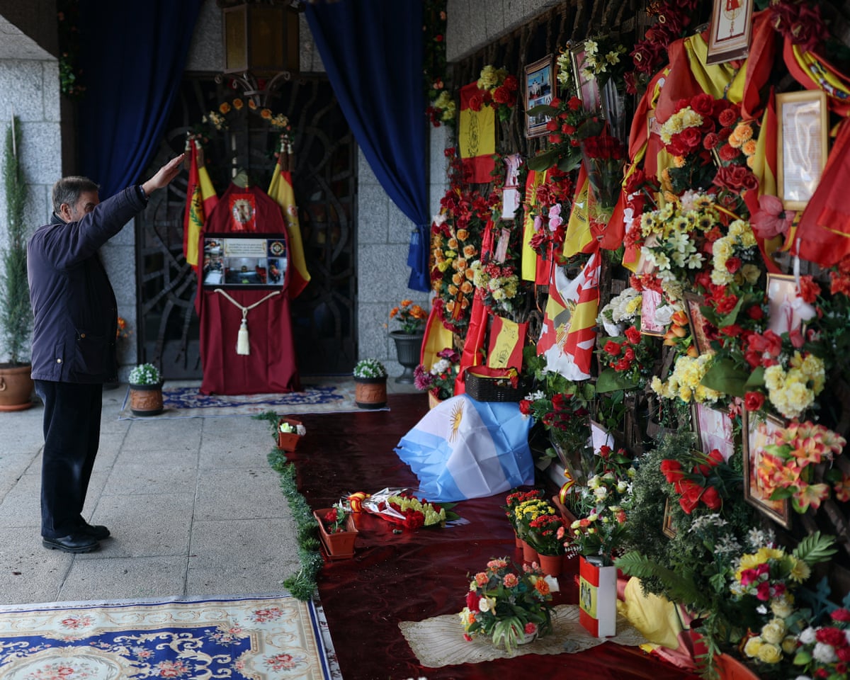 spanish pm calls for nation to heed past lessons on anniversary of francos death 691f1fa46ff02