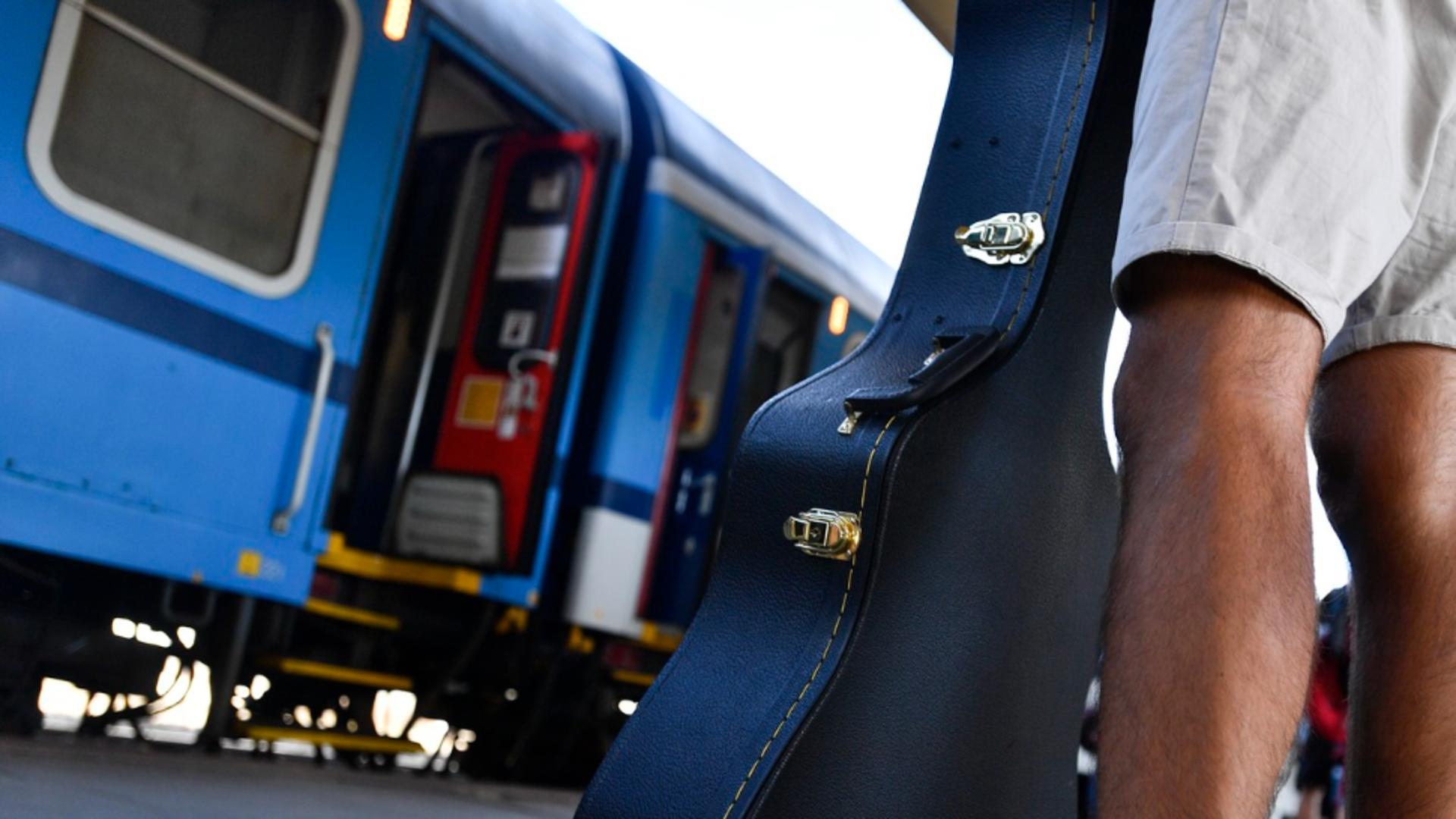 tragedie intr un tren cfr un tanar de 21 de ani a fost gasit spanzurat in toaleta 6921efe6d04f4