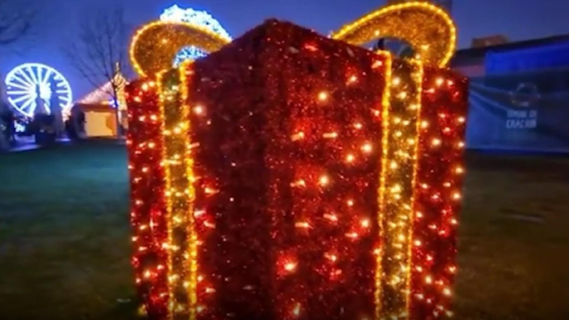 un milion de lei pentru luminite de craciun fieful lui bolojan mofturile premierului in plina austeritate 6916d28389fdb