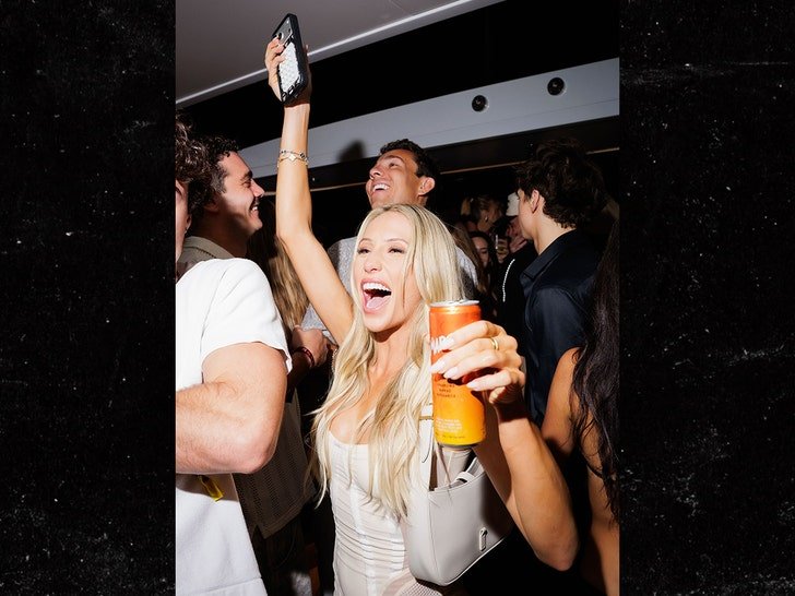 alix earle hits nylon house party after braxton berrios breakup 693592891a407