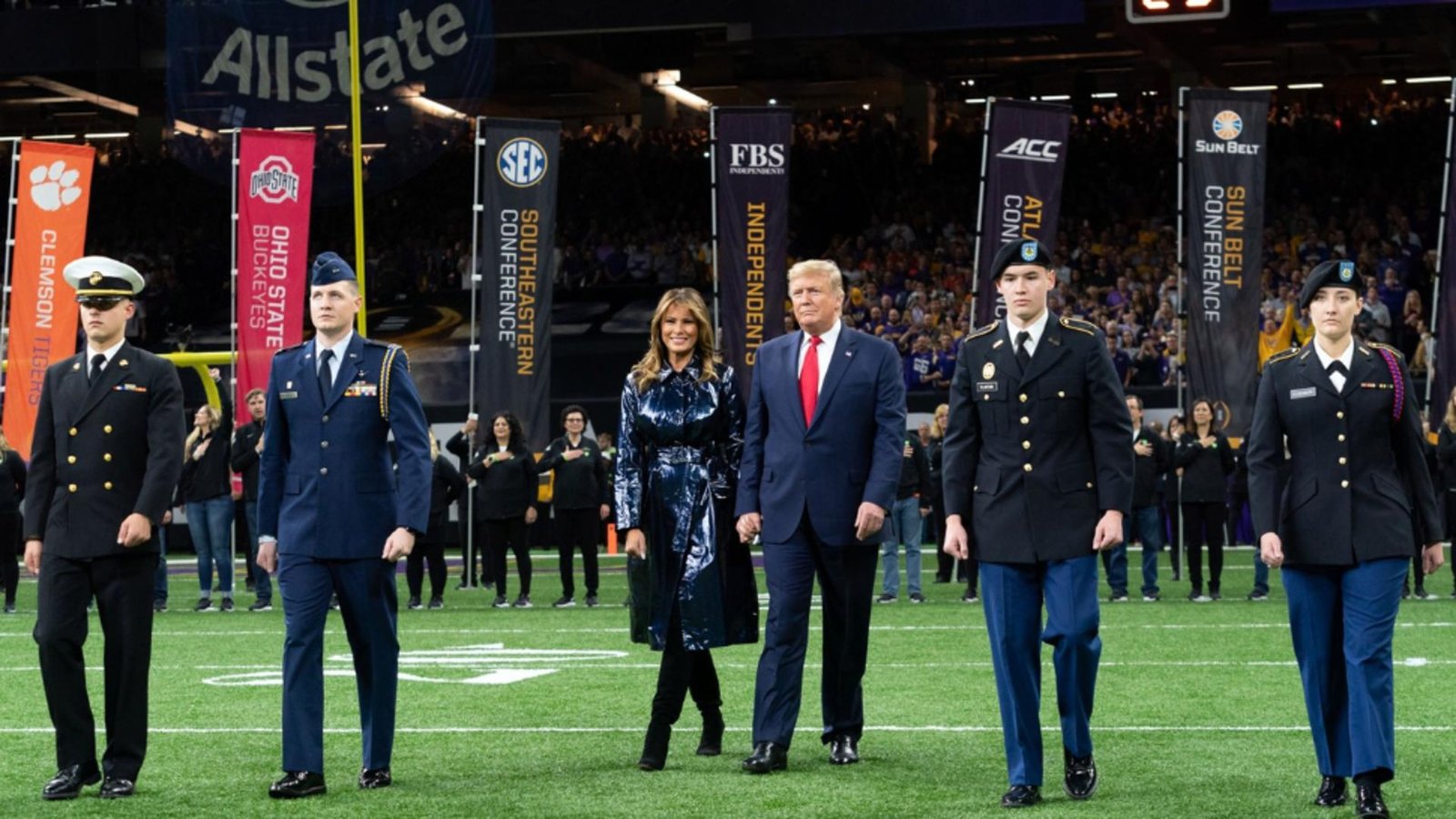 donald trump va fi prezent la tragerea la sorti pentru cupa mondiala de fotbal din sua canada si