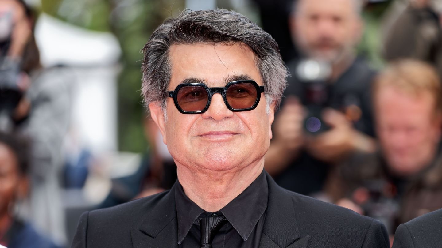 iran sentences director jafar panahi to prison in absentia 692df94b9e487