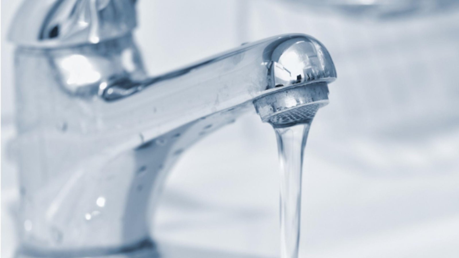 oamenii din prahova sunt disperati autoritatile anunta inca o saptamana fara apa potabila 692dd9c5006a0